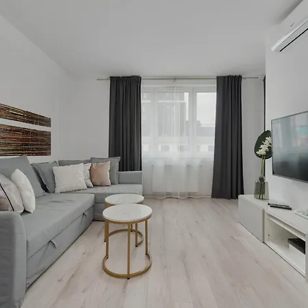 Luxurious Apartments With Balcony & Parking Gwiazdzista Wroclaw By Noclegi Renters Exterior photo