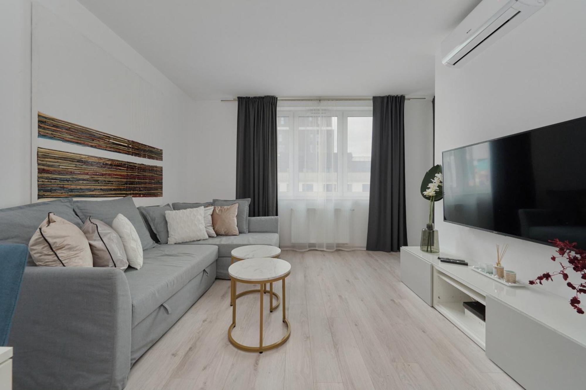 Luxurious With Balcony & Parking Gwiazdzista By Renters Leilighet *
